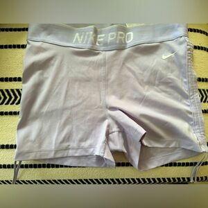 LILAC DRI-FIT NIKE PRO SHORTS✔️